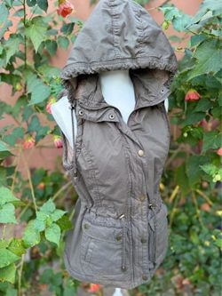 Royalty For Me Olive Green Hooded Faux Fur Vest Jacket Size M