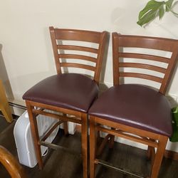 Table And Chairs 