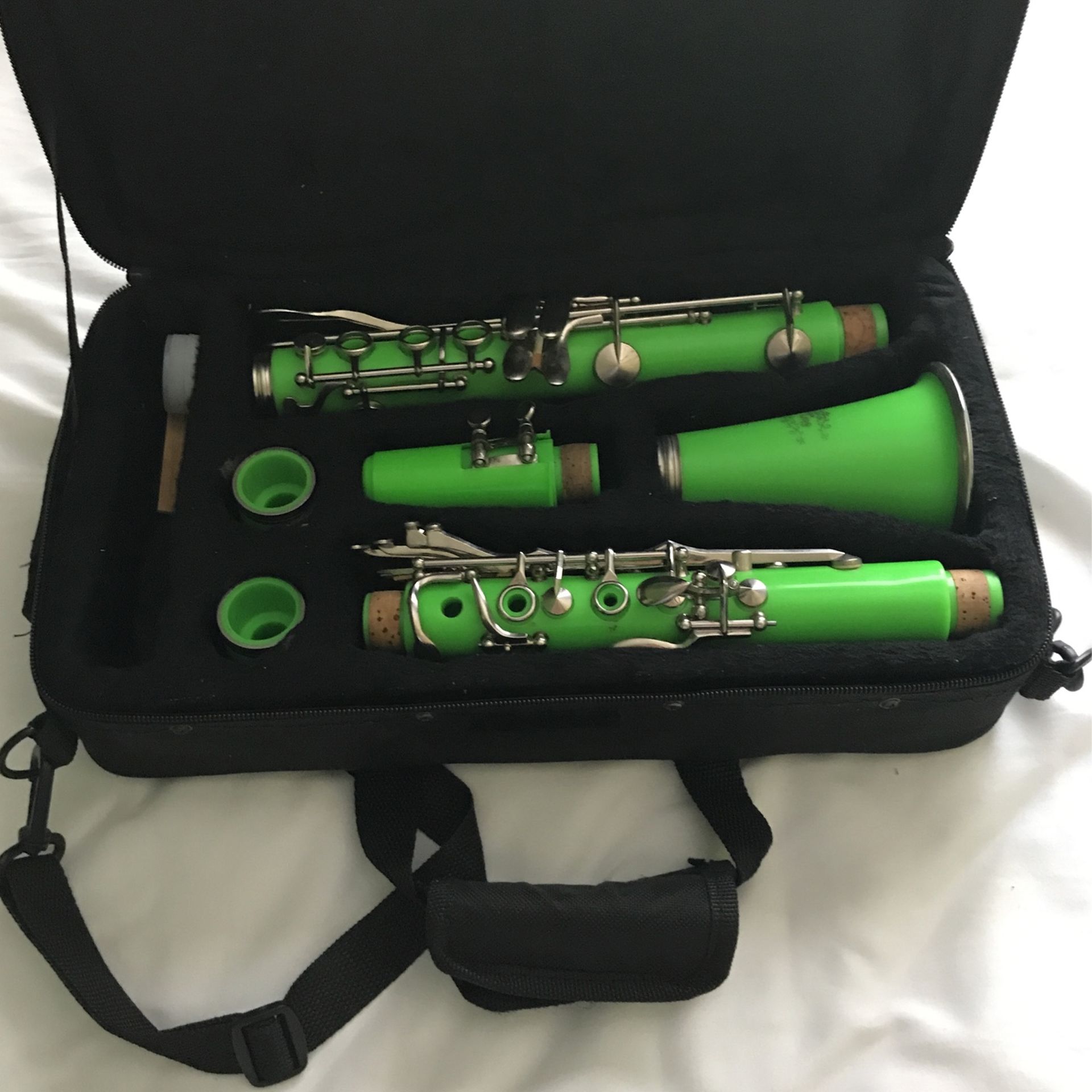 B Flat Green Clarinet