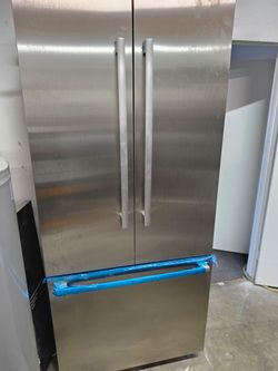 New Bosch Benchmark 36-inch Stainless Steel Panels Included