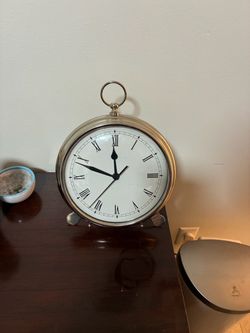 Nice new clean silver working clock