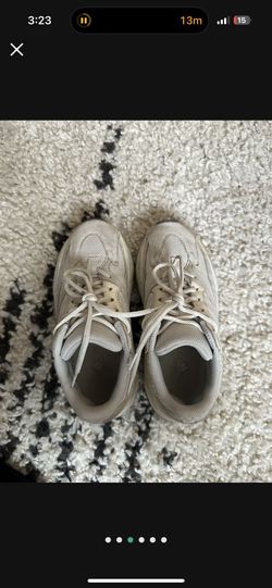 YEEZY Boost 700 
