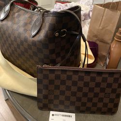 Louis Vuitton  Damier 