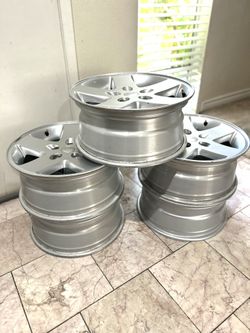 18 Inch 5 Original jeep Wheels Decent Condition In