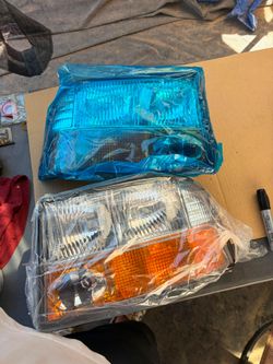 98-04 GMC S15 Sonoma |98-01 Jimmy Oldsmobile Bravada Headlights Pair