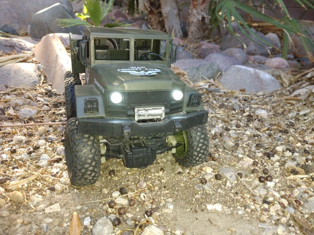 JJRC 1:16 Scale RC Military Transporter Truck Like New!