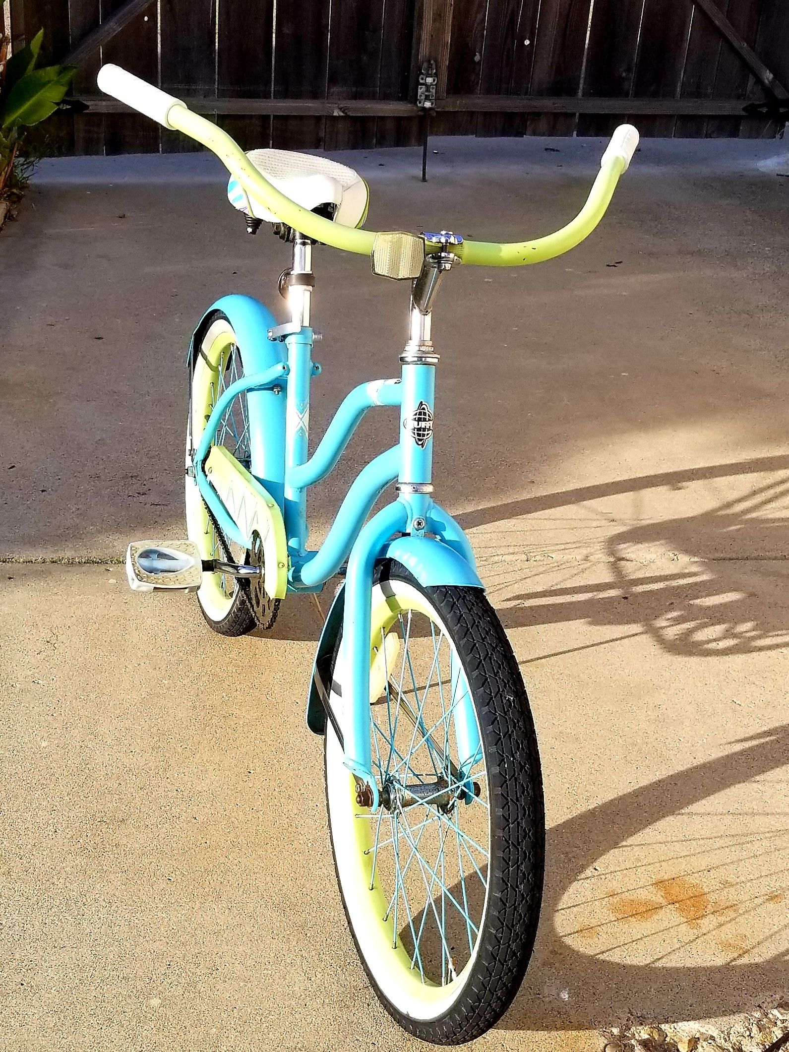 20" Huffy Kids Beach Cruiser