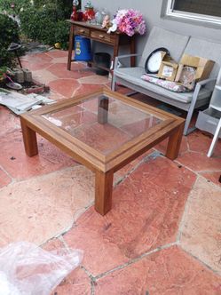 Oak Wood and Glass Coffee Table Simple and sophisticated square oak and glass coffee table. Minimal but beautiful. Gorgeous grain and wood details.

3
