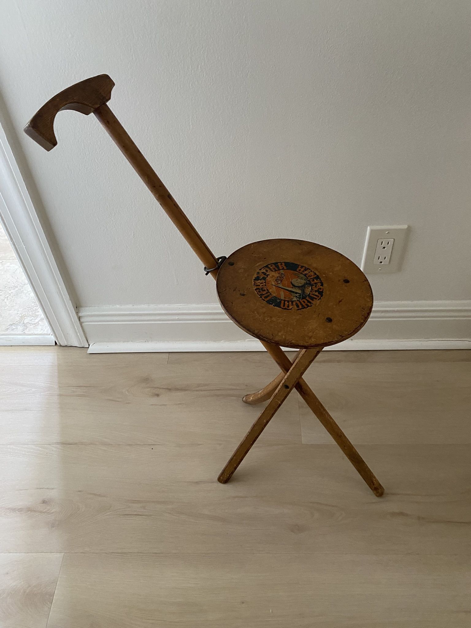 World’s Fair Walking Cane/ Seat