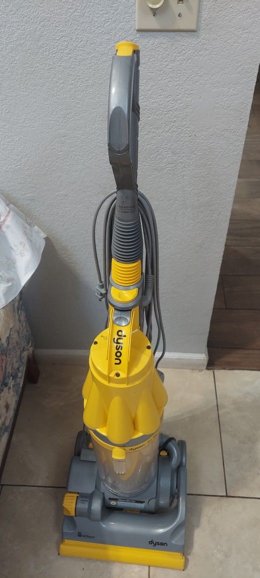 Dyson DC- 07 Vaccum Cleaner