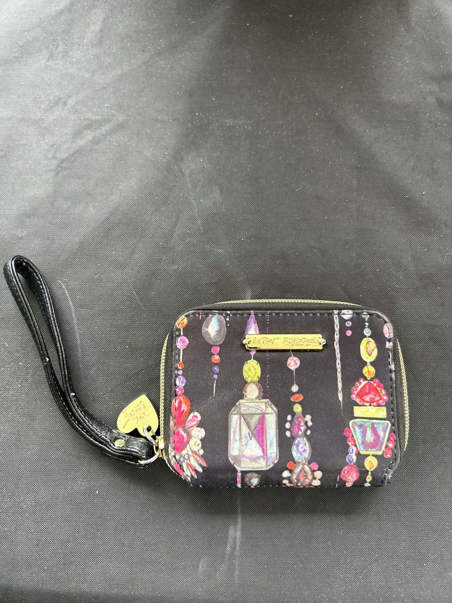 BETSEY JOHNSON WRISTLET