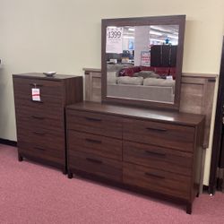 💥HUGE Blowout Furniture Sale!💥 Brand New Dresser Mirror & Chest! $50 Down Takes It Home Today! 