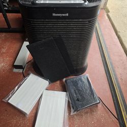 Honeywell Air Purifier With New Filters