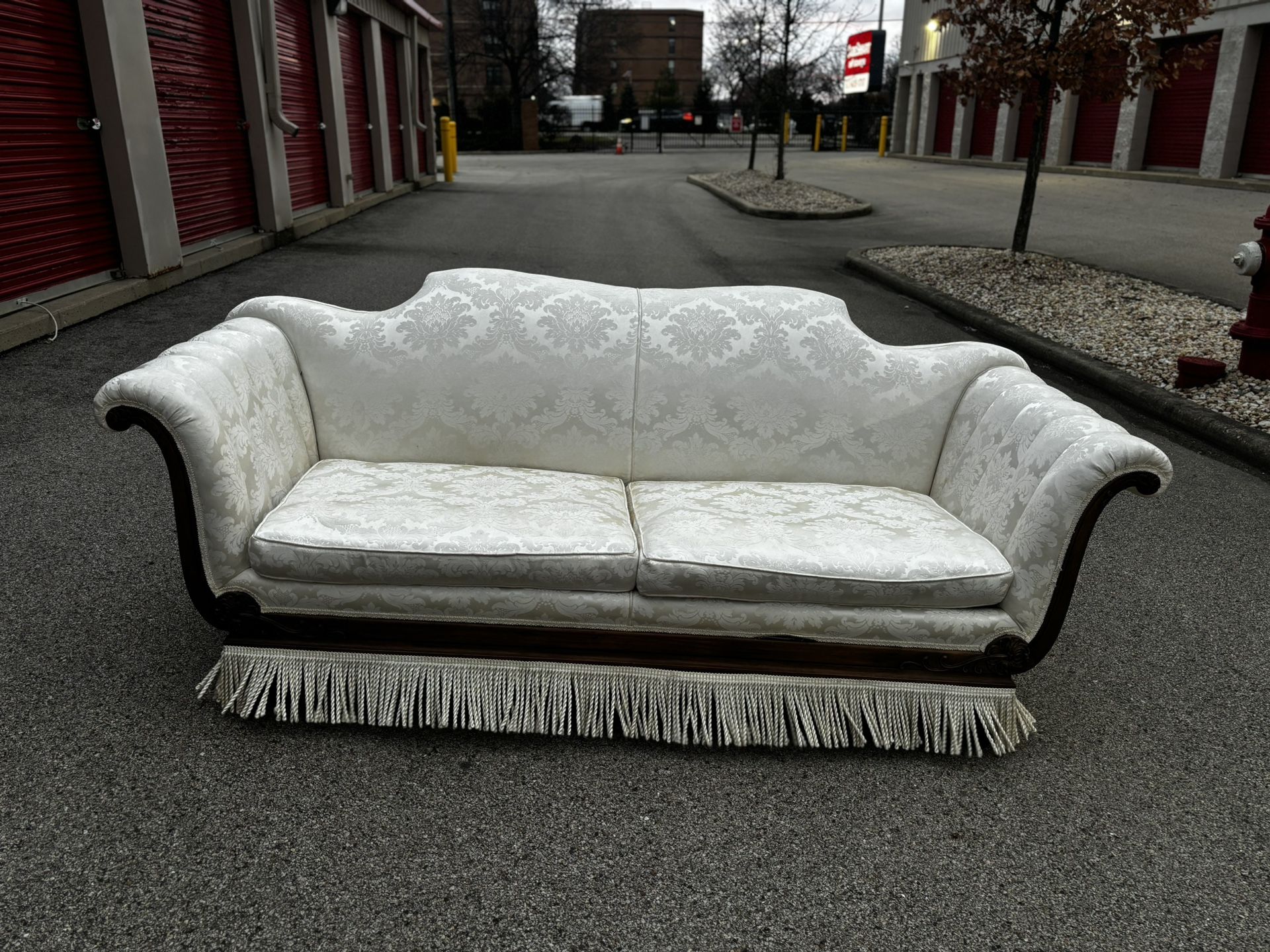 Victorian Vintage Sofa*FREE Delivery 🚚 