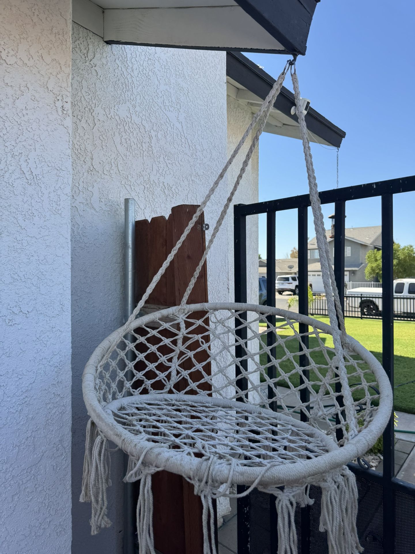 Hanging Macrame Swing Chair 