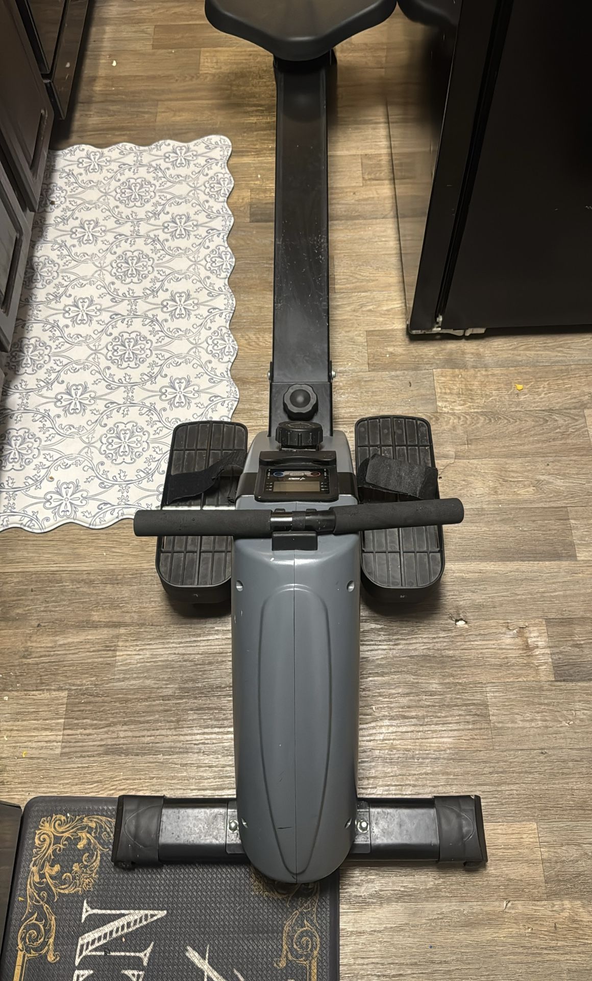 Akonza air rower machine