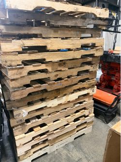 Standard used wood pallets 48” x 40”