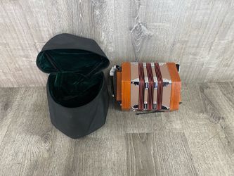 Hohner D40 Concertina Accordion w/ Gig Bag