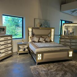 Bedroom Set In Stock For Fast Delivery