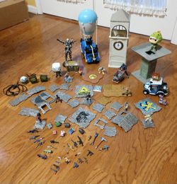 Fortnite Bundle.More than you can ask for. No Low Ballers!!