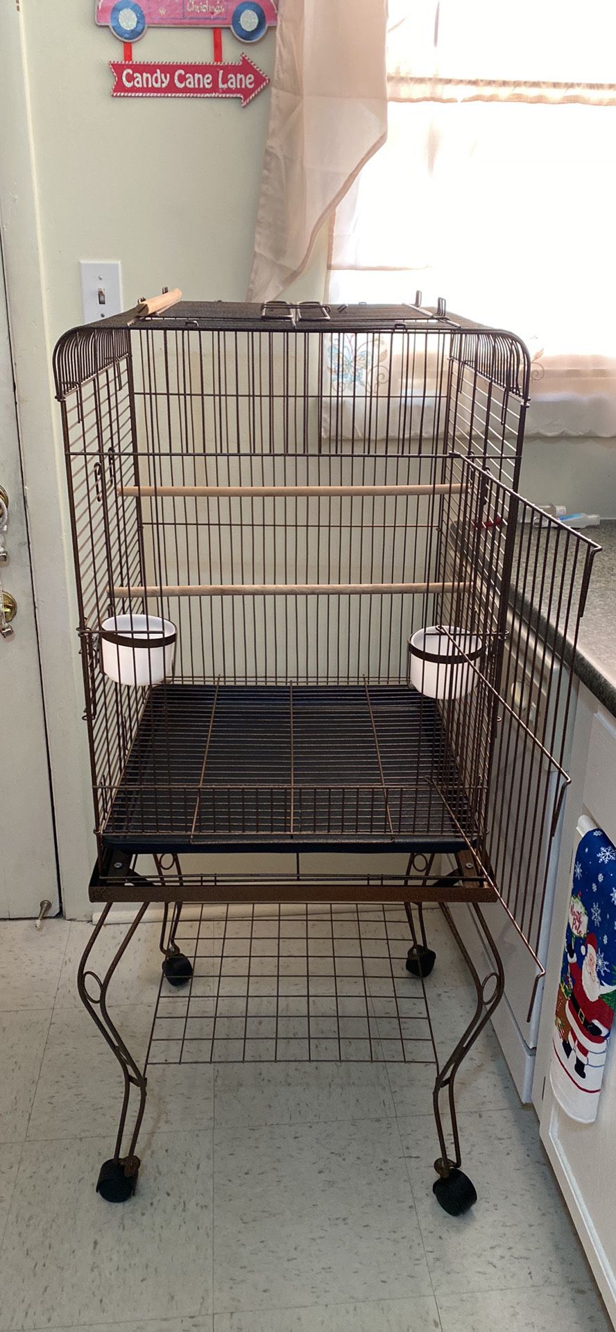 Medium Bird Cage With Portable Table
