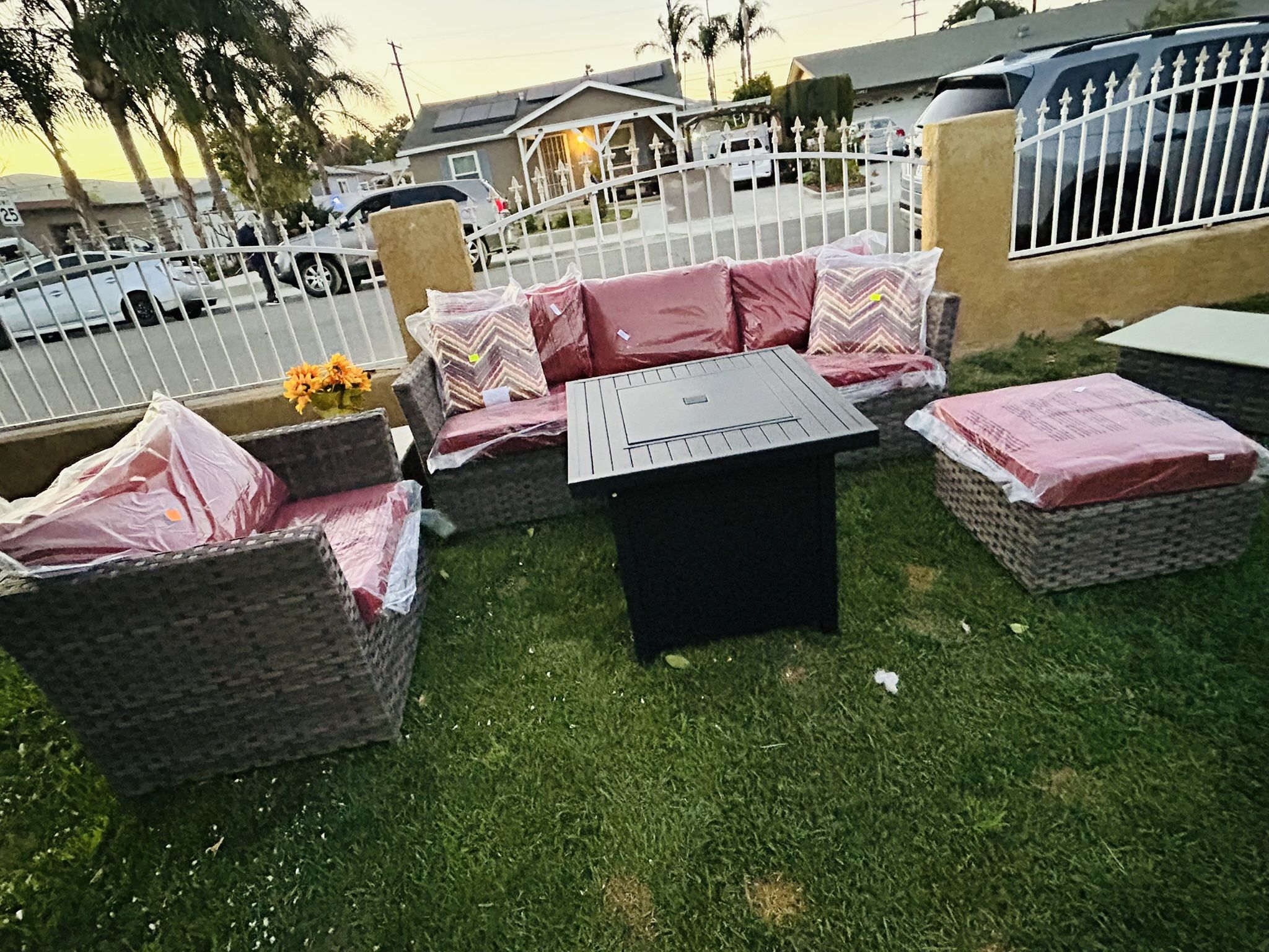Patio Furniture Set Outdoor New In The Box