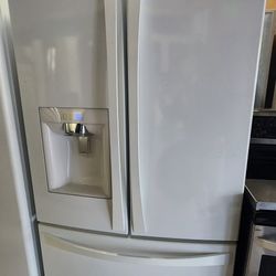 Kenmore Elite, Refrigerator, Everything Works Good 