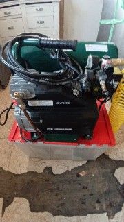 Rolair Portable Air Compressor,4.3 gal,Stack FC2002