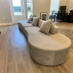 🛋️ Light Grey Modern Couch 