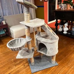 Cat tree