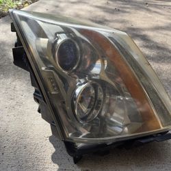 2012 Cadillac Headlight