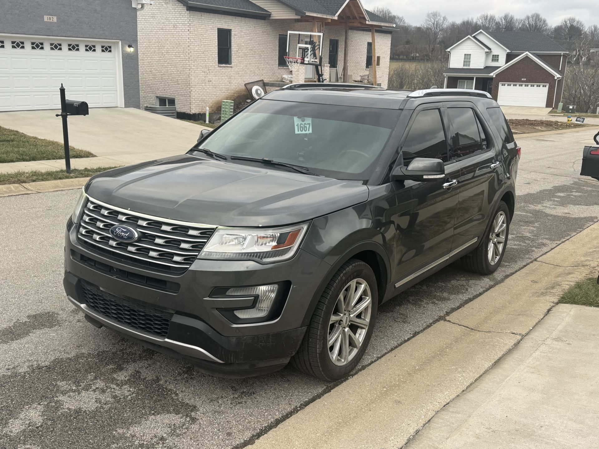 2016 Ford Explorer