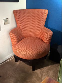 Best Home Furnishings Swivel Chair