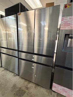 New Samsung bespoke refrigerator counter depth