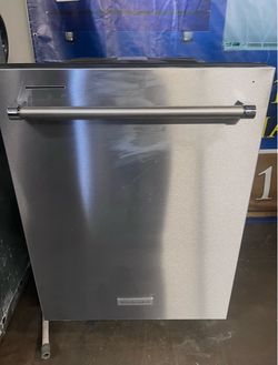 KitchenAid 24” Stainless Steel Dishwasher – $600