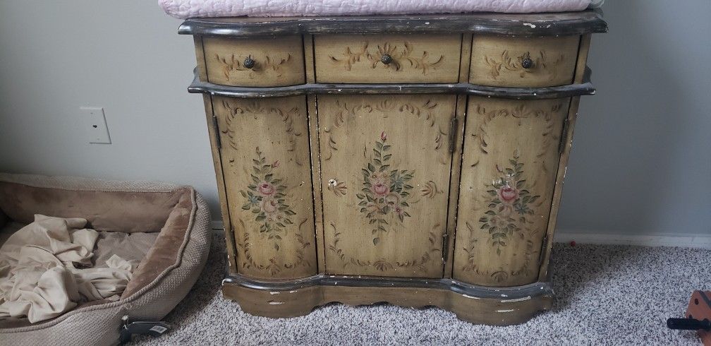 Small Dresser 
