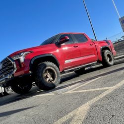 Toyota Tundra. 3.5” Suspension Lift Kit & Installation.