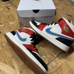 Air Jordan 1 SE Mid Let(Her)Man Homecoming Sail Blue Red Size 9W/7.5M DC1426-100