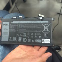 DELL laptop battery  3HWPP