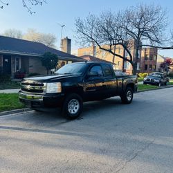 Chevy 2008 Silverado 4X4 extended cab one owner
