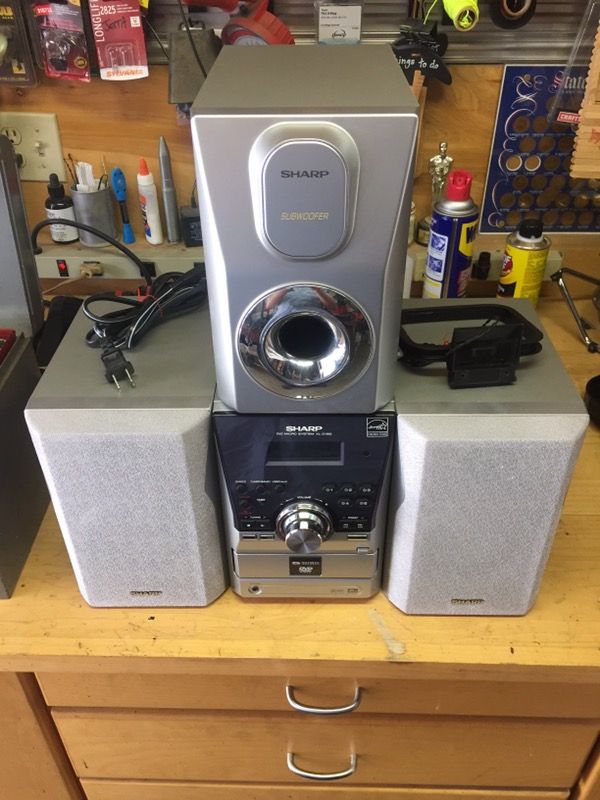 SHARP XL-DV60 Stereo w/ 5-disc changer & Subwoofer