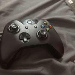 $35 OBO - Original Xbox Controller