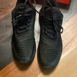 Nike All black 270 7y Or 8.5 Women’s