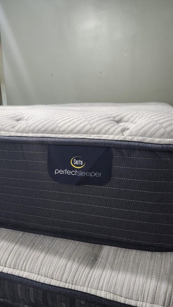 Serta Perfect Sleeper Queen Size