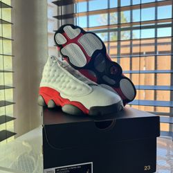 Air Jordan Retro 13 “Chicago” – Brand New | Deadstock | Receipt Included | 100% Authentic | Size 7Y