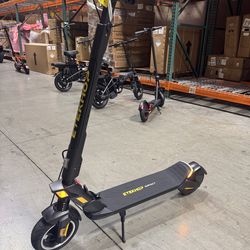 Built-in shock-absorbing high-end electric scooter in front and rear