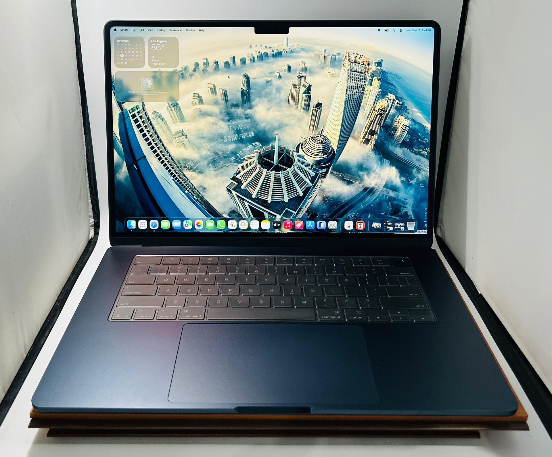 Apple Macbook Air M4 15” 24GB RAM 500GB SSD warranty till 04/2026