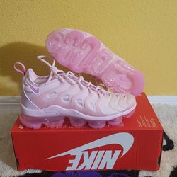 Nike Air Vapormax Plus Pink Foam Size 8.5 Women