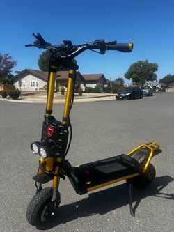 new Electric scooter Kaabo Wolf King GTR 65Mph , Long range 112Miles