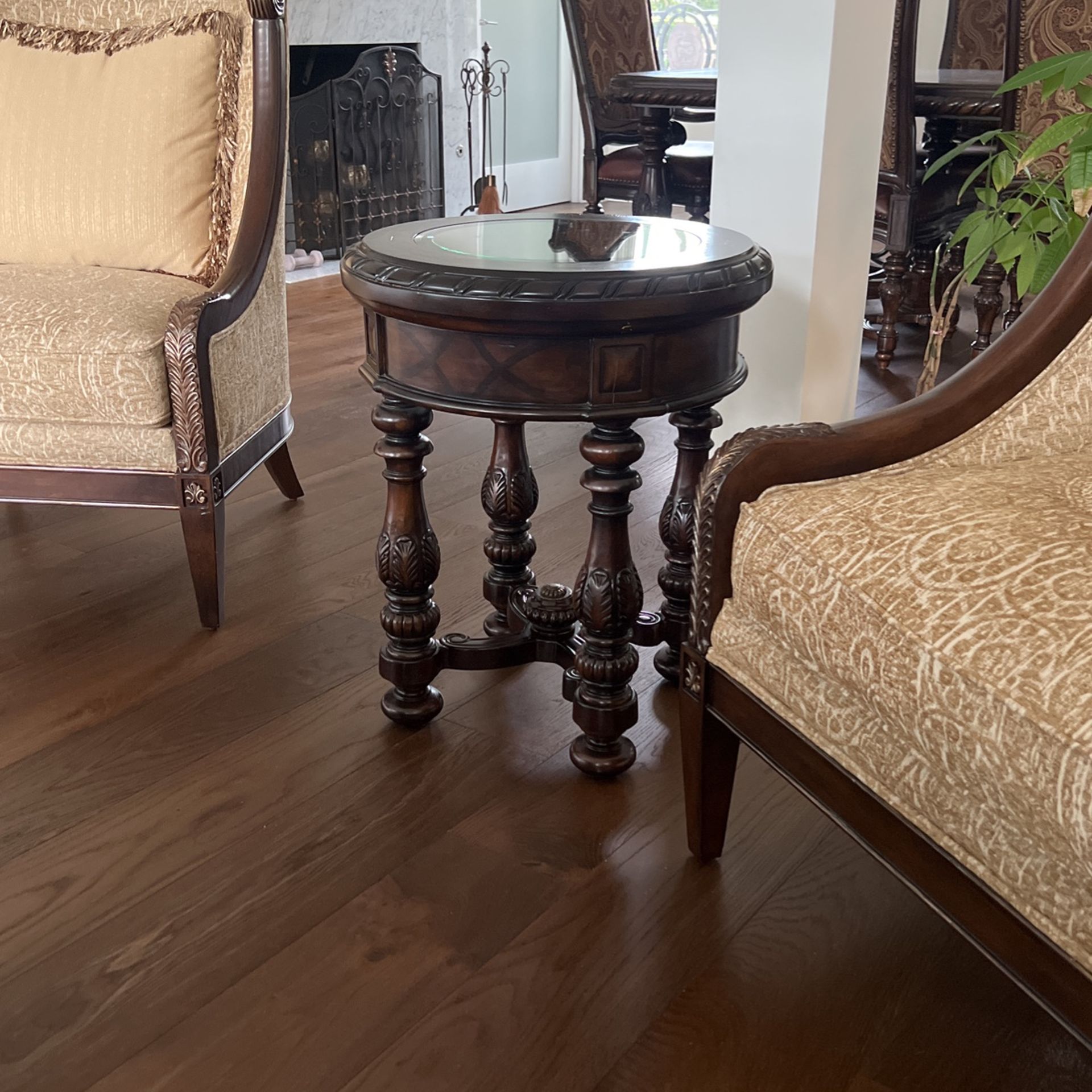 Accent Table